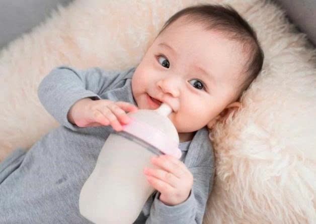 BẢO QUẢN VÀ CHUẨN BỊ SỮA MẸ ĐÚNG CÁCH