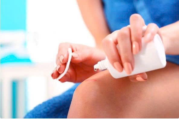 CHĂM SÓC VẾT THƯƠNG HỞ VÀ CÁC LOẠI DUNG DỊCH SÁT TRÙNG PHÙ HỢP