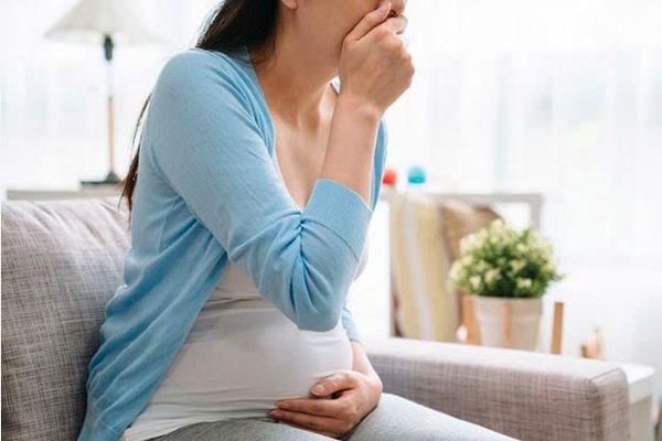 NGUYÊN NHÂN GÂY Ợ NÓNG VÀ KHÓ TIÊU KHI MANG THAI