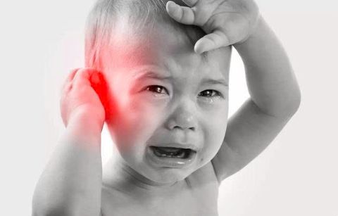 CHĂM SÓC SỨC KHỎE KHI TRẺ BỊ VIÊM TAI GIỮA