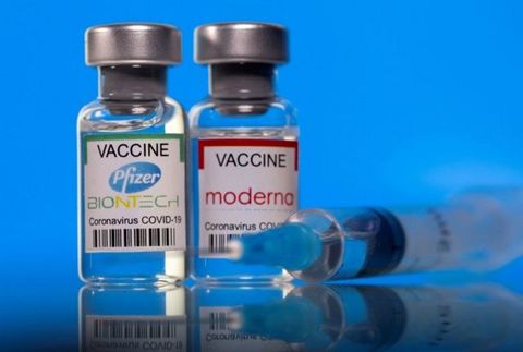Giữa hai liều vaccine