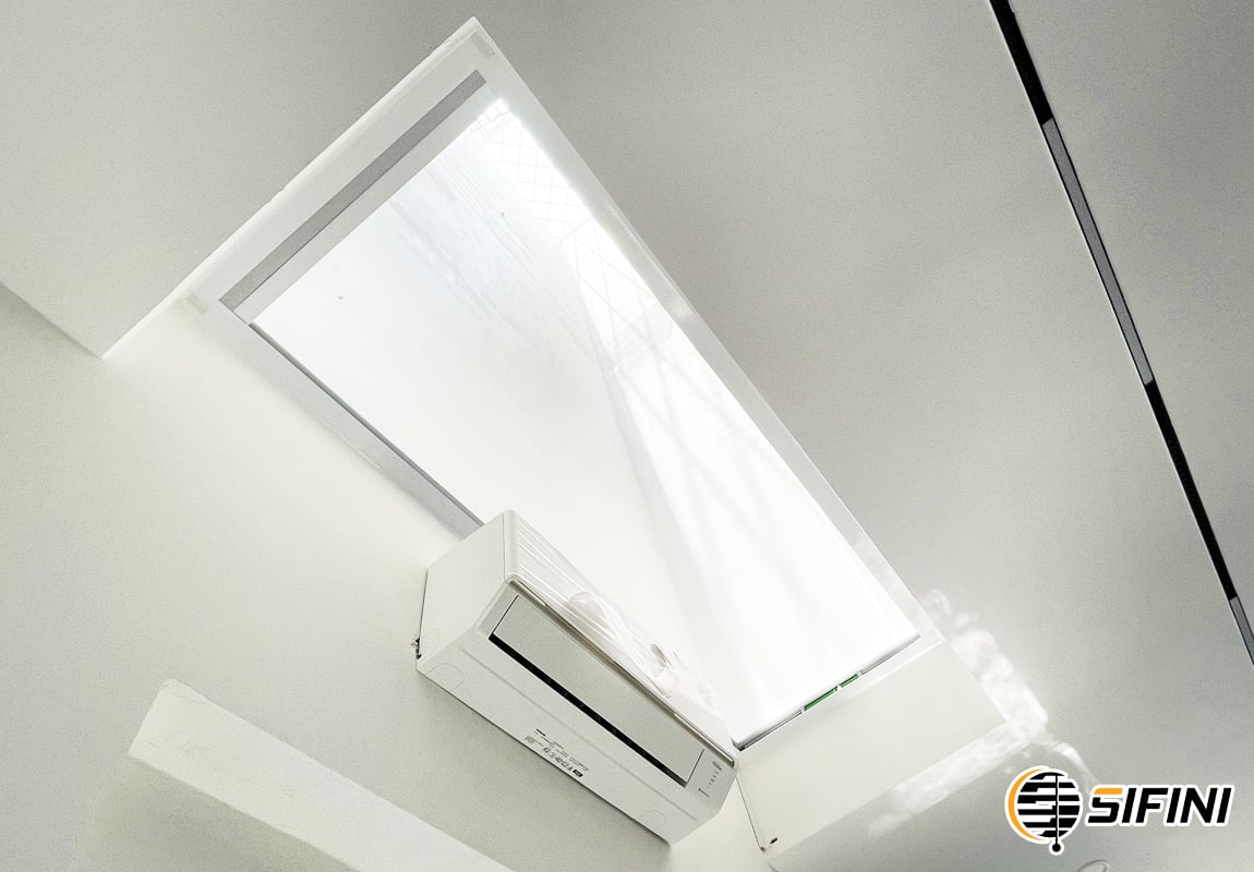 Rèm tổ ong giếng trời tự động