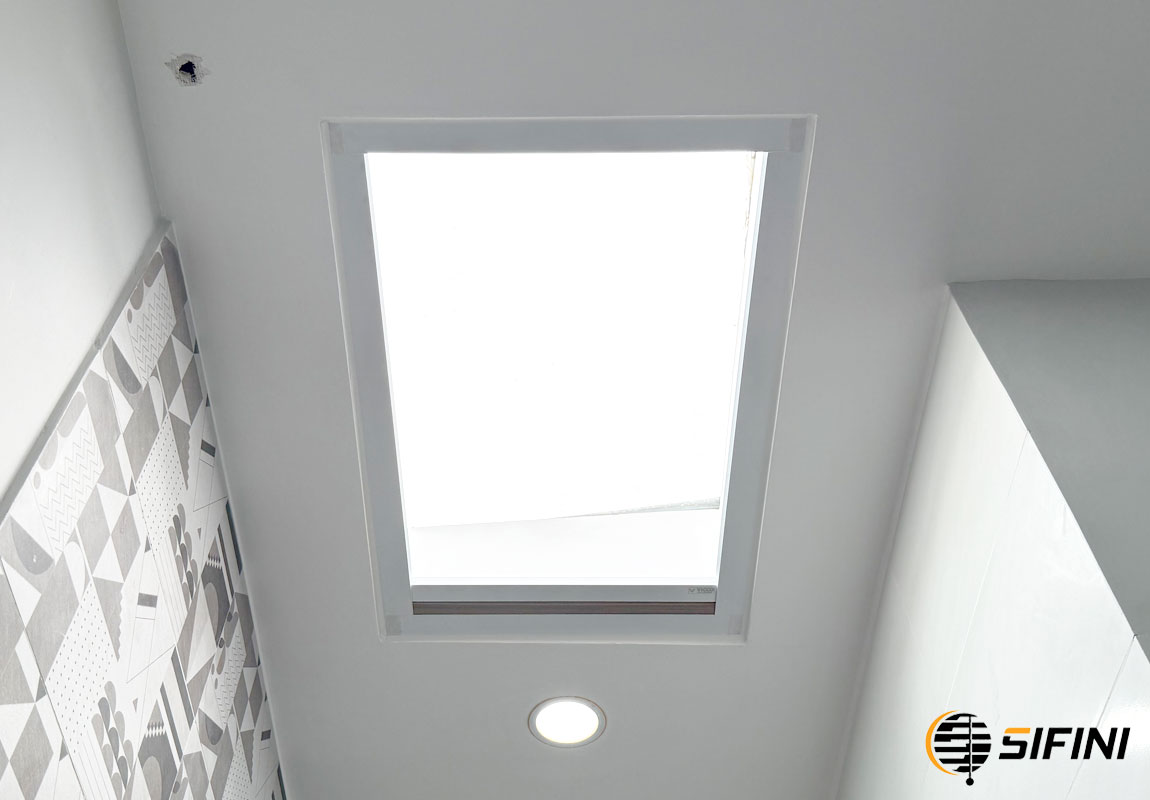 Rèm tổ ong giếng trời tự động