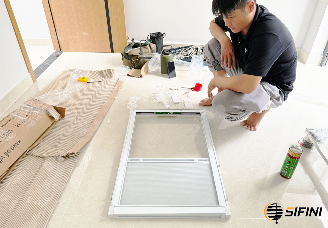 Rèm tổ ong giếng trời tự động