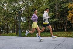 ĐÔI GIÀY SIÊU NHẸ ĐƯỢC YÊU THÍCH SUỐT 2 THẬP KỶ