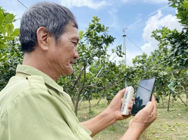 NÔNG DÂN ĐỒNG THÁP ‘SAY’ CÔNG NGHỆ THÔNG MINH