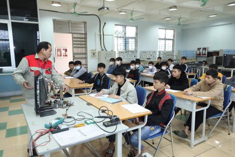 Trường nghề nghiên cứu đào tạo ngay tại doanh nghiệp