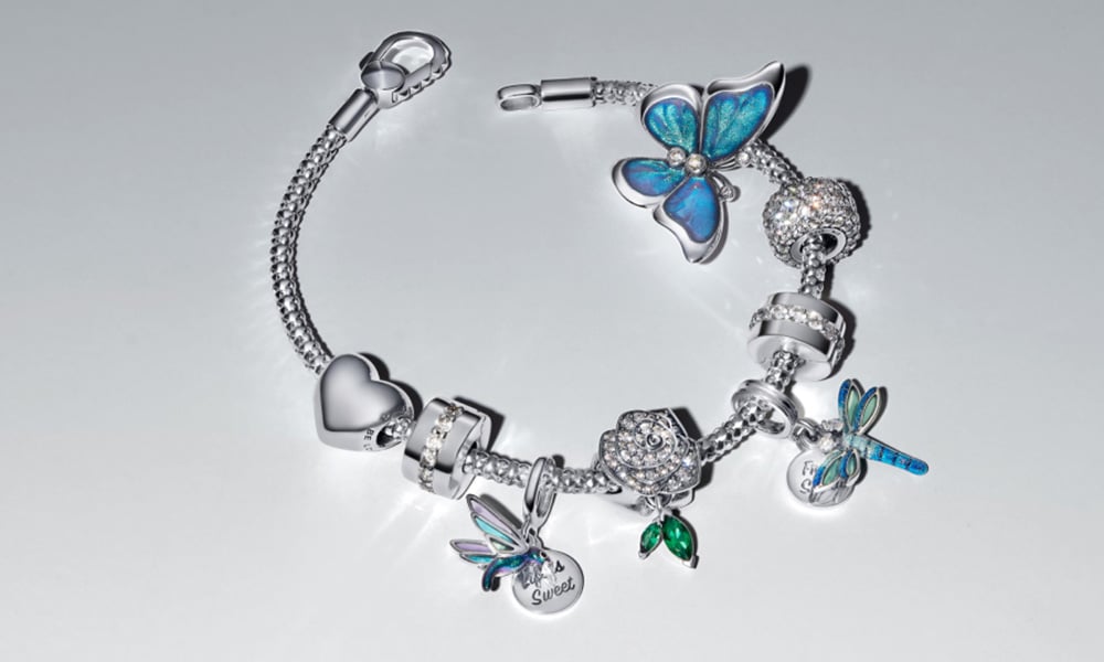 Gửi Vòng Tay Từ Huế Đi Hà Nội Tặng Bạn – Nhanh Chóng, An Toàn, Ý Nghĩa Gửi Vòng Tay Từ Huế Đi Hà Nội Tặng Bạn – Nhanh Chóng, An Toàn, Ý Nghĩa