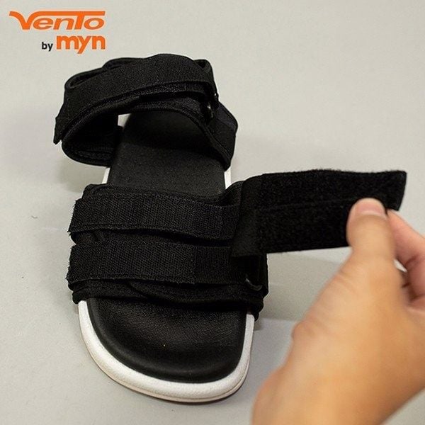 Mẫu sandal  Vento 1019  với form quai ngang bản to cực cool ngầu