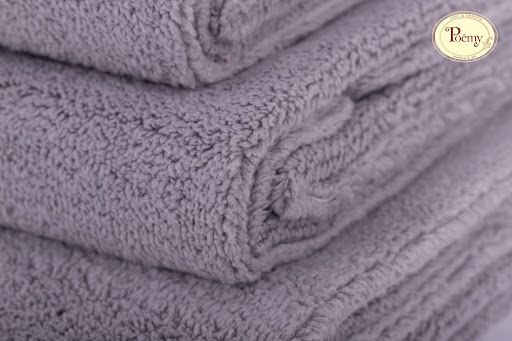 Chất liệu microfiber cao cấp mang đến cho khăn Poêmy những ưu điểm tuyệt vời