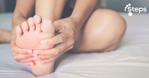 Bị đau nhức ở dưới lòng bàn chân là biểu hiện bệnh gì có nguy hiểm?