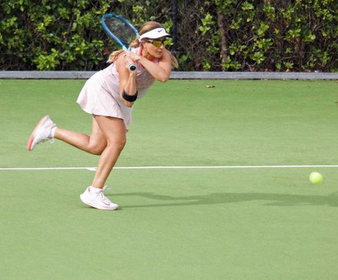Tăng Cường Hiệu Quả Tập Luyện Tennis và Bảo Vệ Sức Khỏe Bàn Chân với Lót Giày Y Khoa Thể Thao
