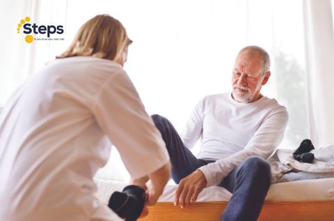 Bảo vệ sức khoẻ người cao tuổi bằng giày dép y khoa đạt chuẩn quốc tế