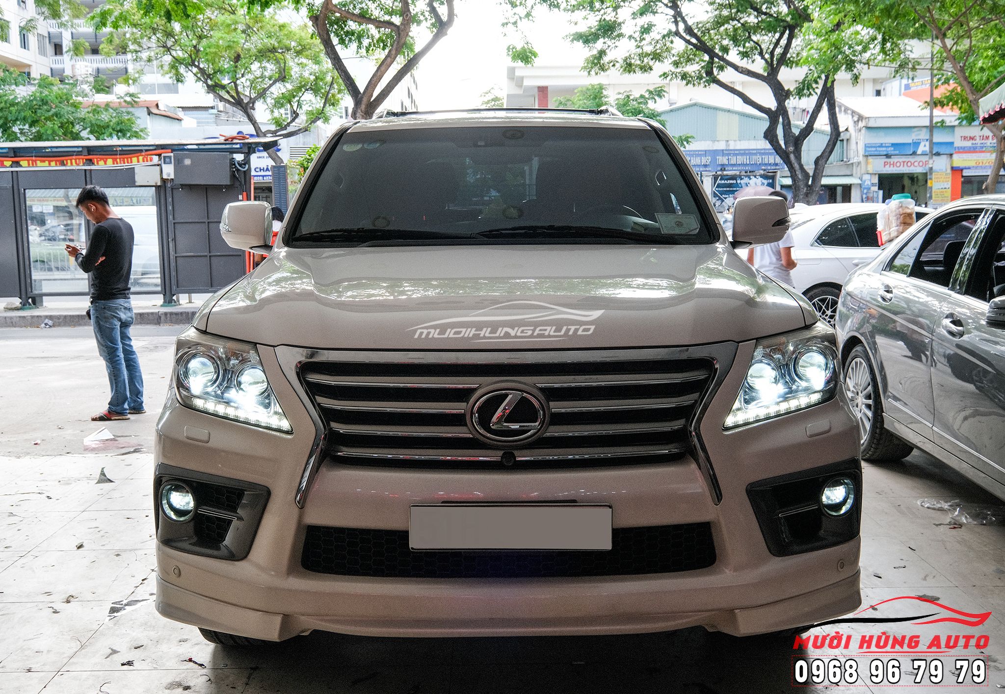 Ảnh chi tiết Lexus LX570 Super Sport 2020 bản Trung Đông 4 chỗ VIP MBS tại Việt Nam