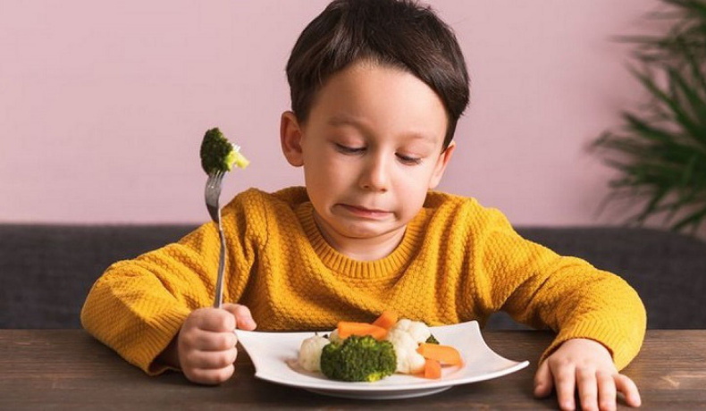 Con biếng ăn, còi cọc vì cha mẹ chủ quan bổ sung thiếu vi chất quan trọng này cho trẻ
