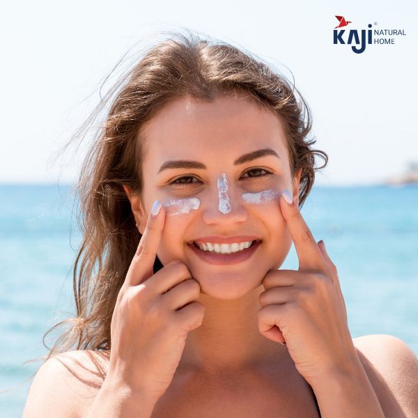 Kem chống nắng rất cần thiết cho việc dưỡng trắng