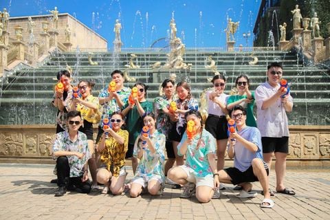 Lễ hội té nước Happy Songkran lần đầu diễn ra tại Ba Na Hills