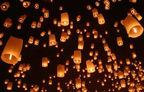 Chuẩn bị gì cho mùa lễ hội thả đèn trời Yi Peng - Chiang Mai đang đến gần?