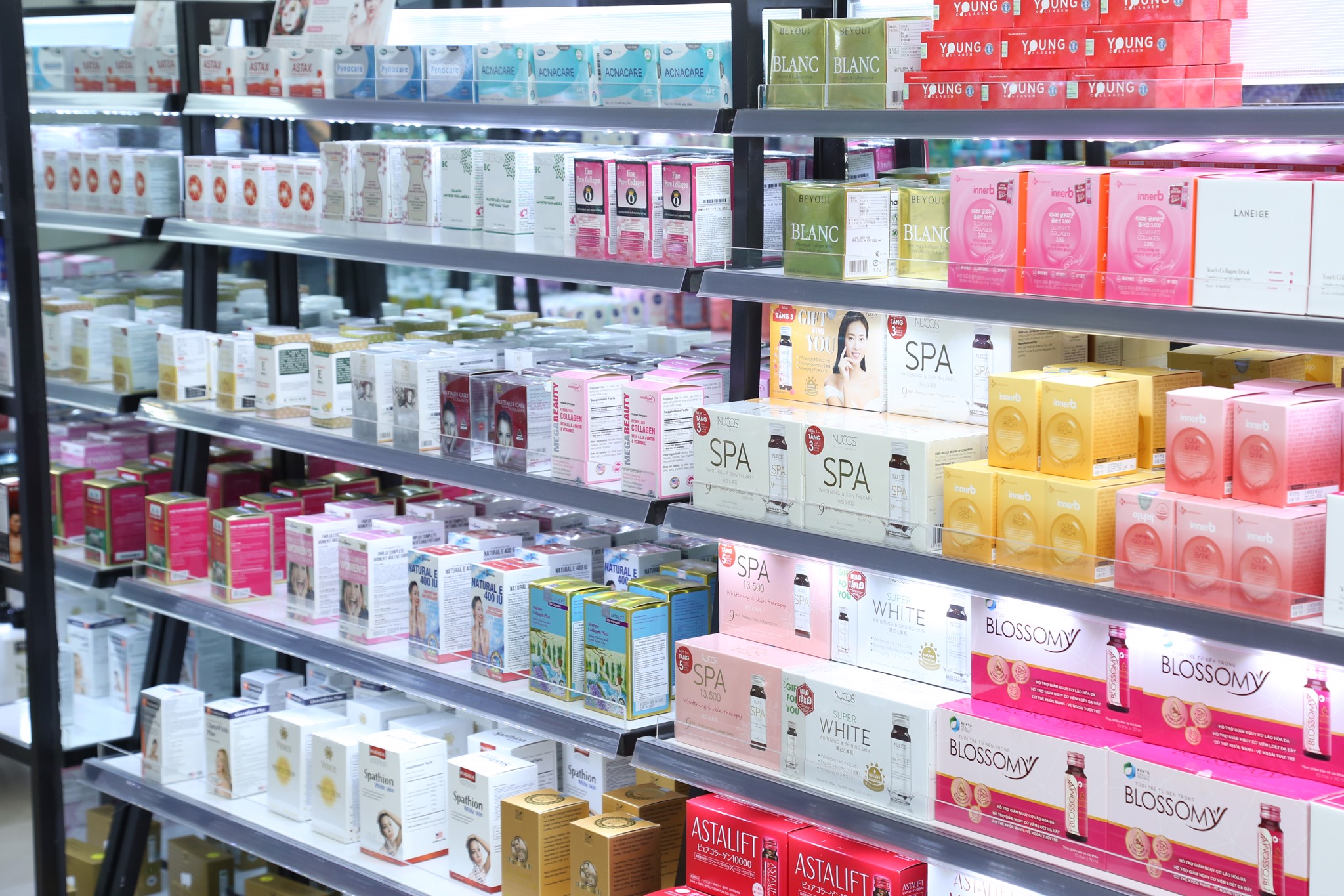 TP.HCM: “Lạc lối” với quà và khuyến mãi tại siêu thị mỹ phẩm AB Beauty World thứ hai