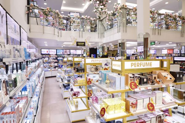 Serum Dưỡng Da Nào Tốt Nhất Hiện Nay Và Nên Mua Hàng Chính Hãng Ở Đâu?