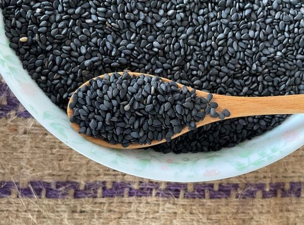 Hạt Mè Đen, Hạt Dinh Dưỡng Giàu Vitamin, Canxi, Kẽm, Chất xơ,... Có Lợi Cho Sức Khoẻ