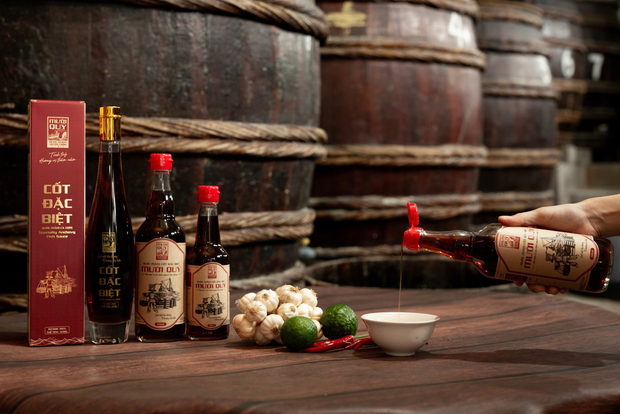 Nước mắm truyền thống Mười Quý (Quảng Ngãi) - Giọt mật đại dương, vị hương của biển...