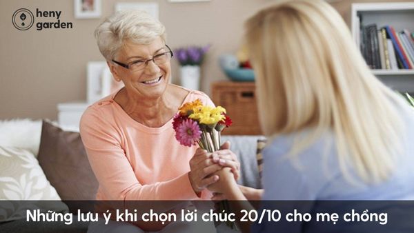 Những lưu ý khi chọn lời chúc 20/10 cho mẹ chồng