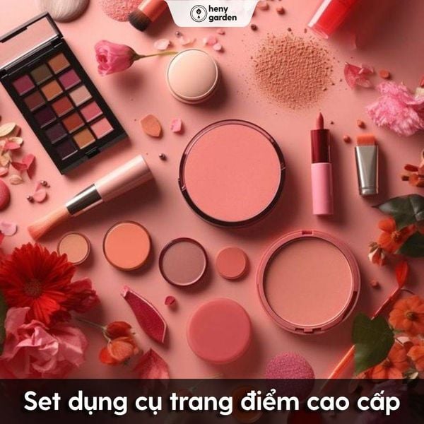 tặng đồ trang điểm kèm lời chúc 20/10 cho người yêu