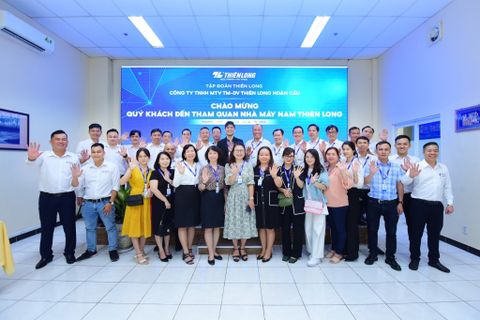 Thiên Long và Nhân Văn đẩy mạnh hợp tác, phân phối sản phẩm tri thức đến tay người Việt
