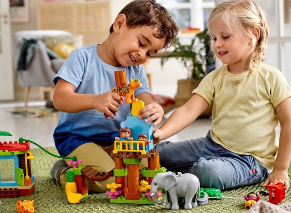 Tại sao trẻ em nên tiếp xúc với bộ đồ chơi xếp hình Lego?