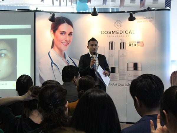 CosMedical USA Tổ Chức Hội Thảo Siêu Giải Pháp Trị Nám Kết Hợp CN Peel Tầng Sâu Và Laser Thế Hệ Mới