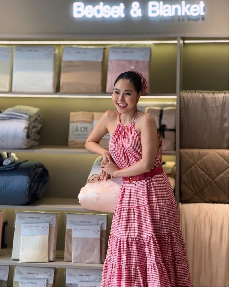 [CELEB PICKS] TƯỜNG VI x À ƠI CONCEPT