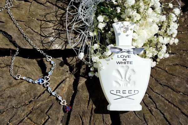 TẠI SAO LẠI GỌI CREED LOVE IN WHITE  LÀ HƯƠNG THƠM CỦA CÁC QUÝ PHU NHÂN?