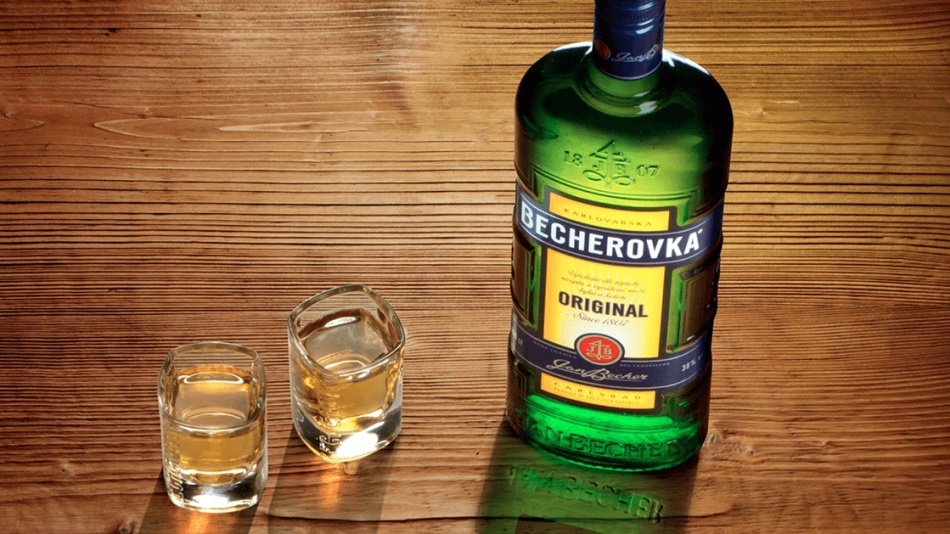 Becherovka - một cuộc hành trình vào thế giới của thức uống kỳ diệu từ trong ra ngoài.