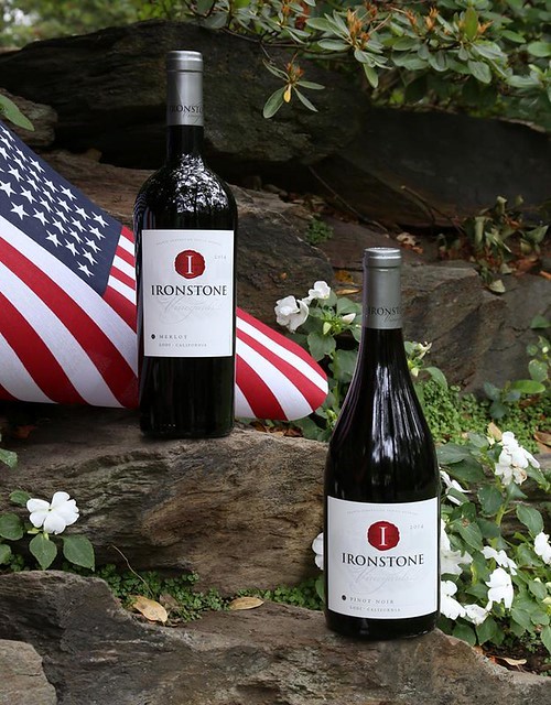 4 LÝ DO KHIẾN PINOT NOIR ĐƯỢC MỆNH DANH LÀ GIỐNG NHO QUÝ TỘC Ở PHÁP