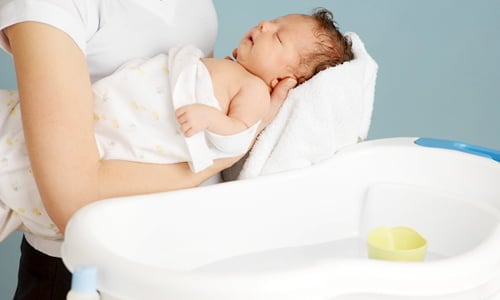Hướng Dẫn Tắm Trẻ Sơ Sinh