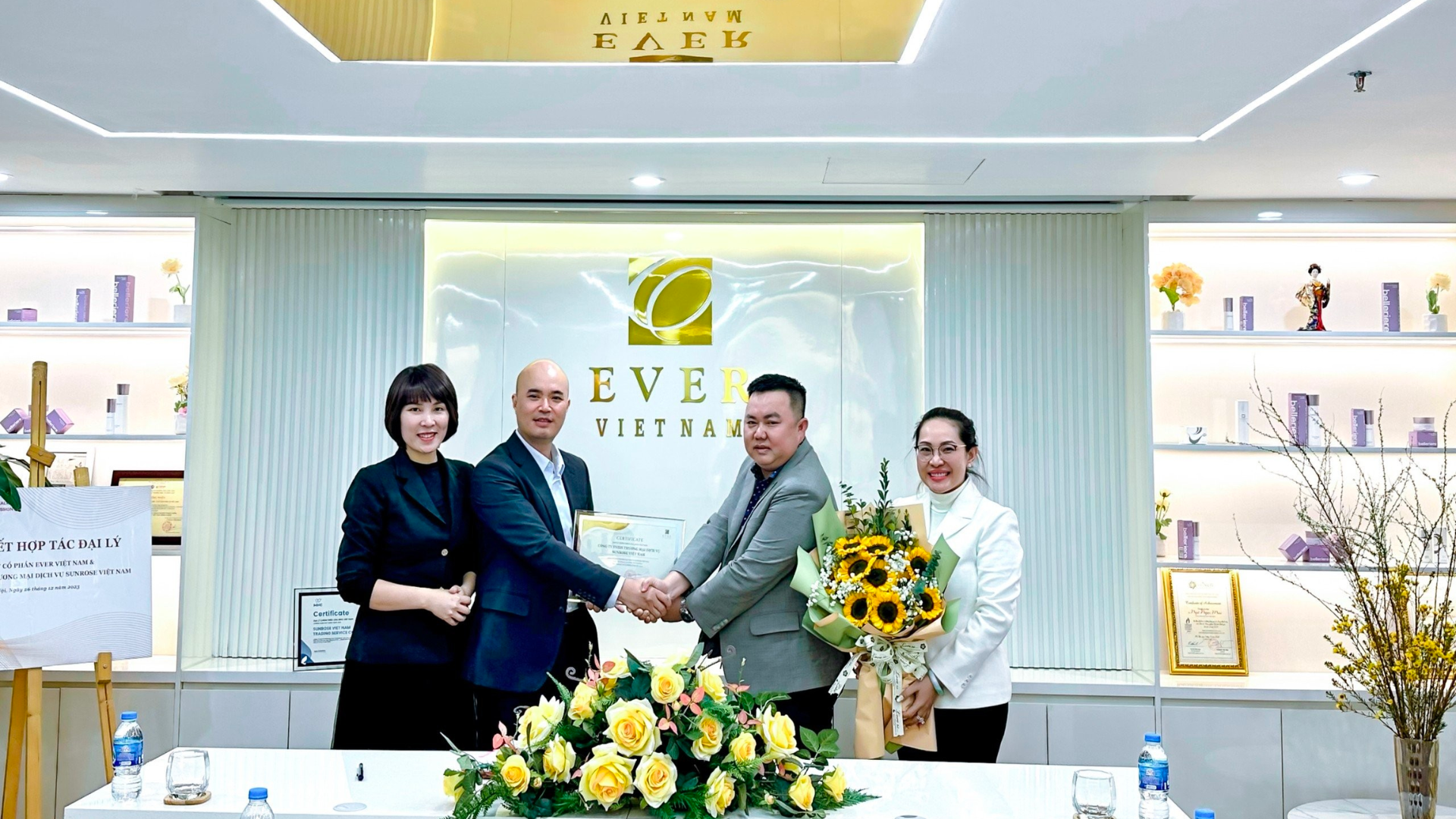 Hợp tác y tế - điểm sáng trong quan hệ ba bên: Ever Việt Nam, MHC và Sunrose