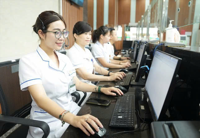 Bệnh viện làm việc đến mấy giờ?