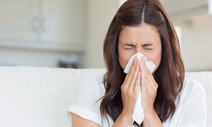 Trị nghẹt mũi cho mẹ bầu: bằng day bấm huyệt