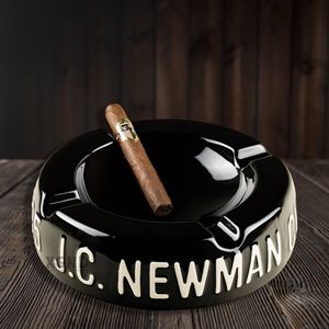Gạt tàn mới của JC Newman có kiểu dáng cổ điển