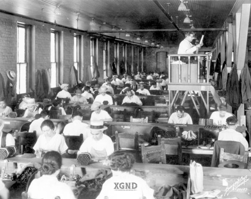 XGND - Những Bức Ảnh Hiếm Hoi Về Công Nhân Nhà Máy Xì Gà Từ Đầu Thế Kỷ 20