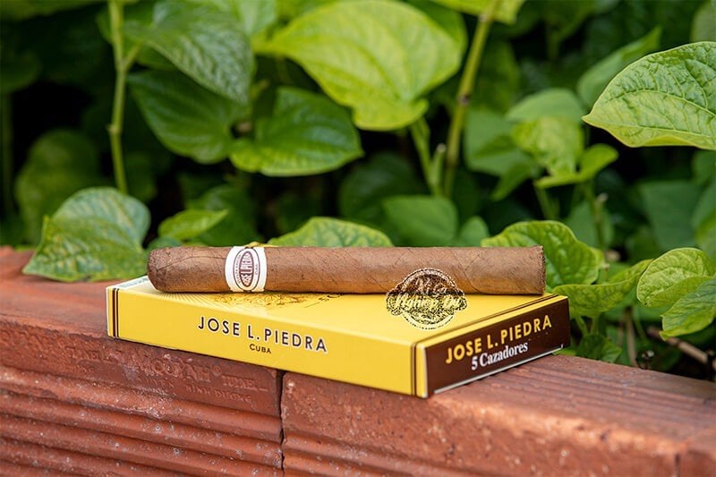 XGND - CIGAR JOSE L. PIEDRA CAZADORES - XÌ GÀ CUBA CHÍNH HÃNG
