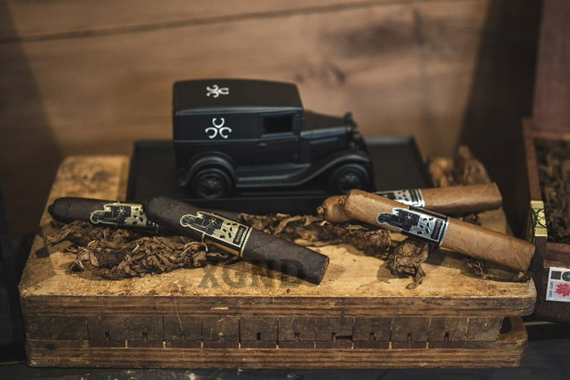 Village Cigar Bắt Tay Cùng Kristoff Mang Đến Dòng Xì Gà Bootlegger Mới Mẻ