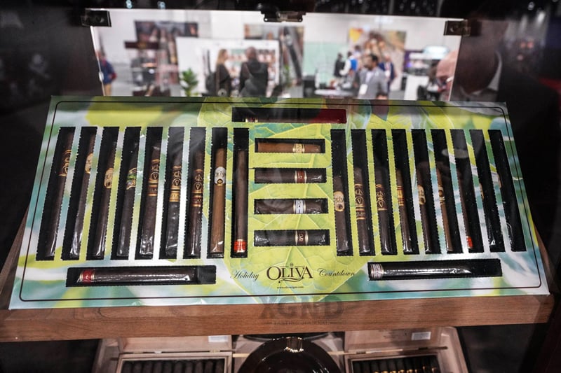 Cigar Oliva Advent Calendar Collection - Xì Gà Chính Hãng 25 Điếu