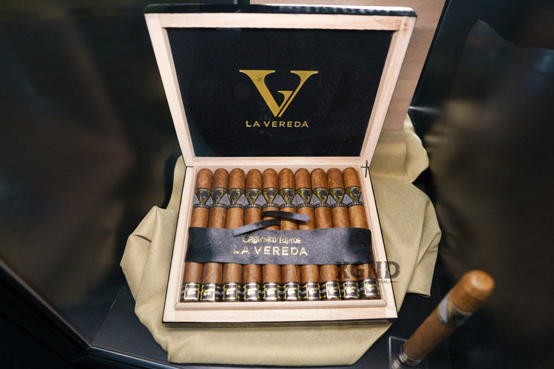 Phát Hành Hai Dòng Sản Phẩm Của Thương Hiệu Xì Gà Crowned Heads