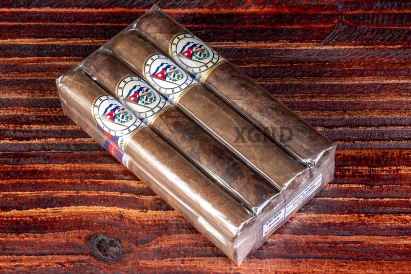 Cigar Cuban Classics Assorted 8 Cigar Esteli Collection - Xì Gà Chính Hãng - Pack 8 Điếu
