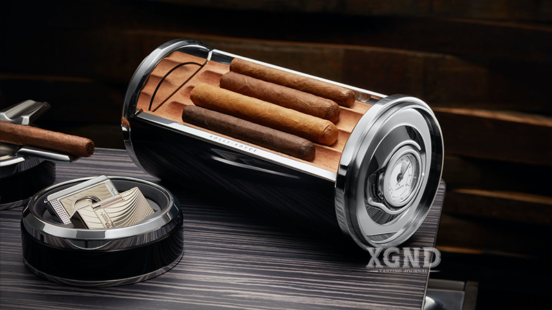 Rolls-Royce ra mắt Cigar Humidor trị giá 61.000 USD