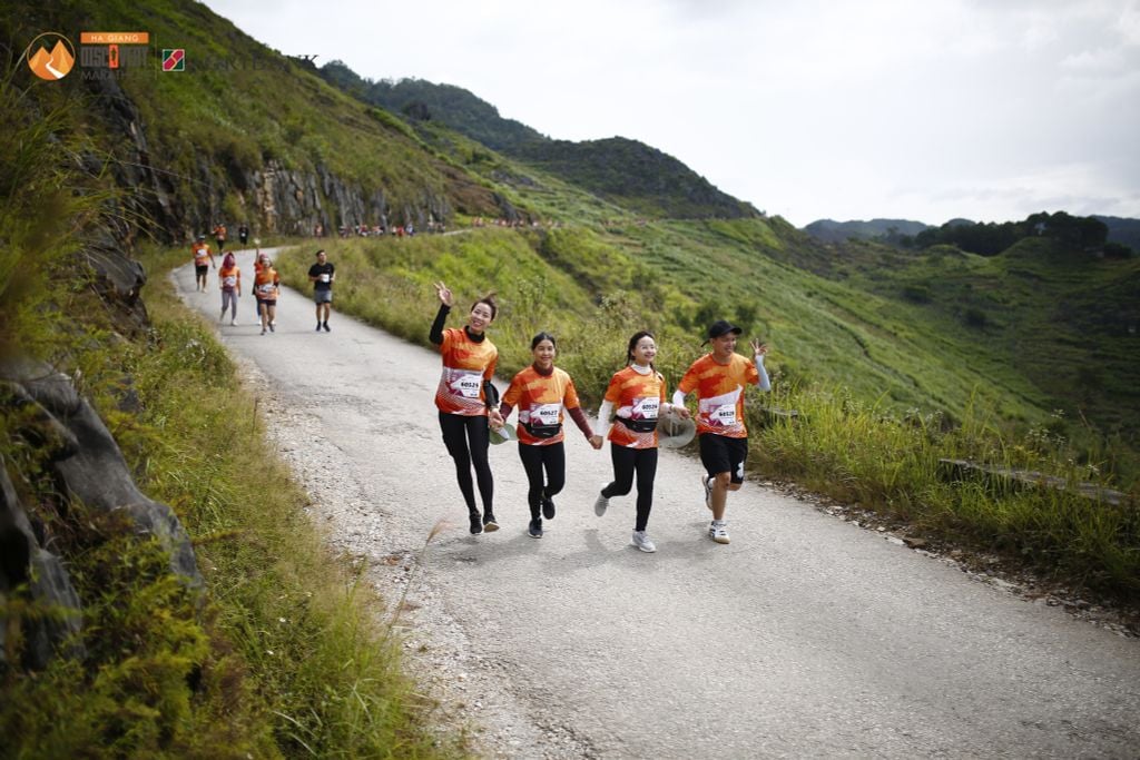 Tại sao chạy bộ giúp bạn  hưng phấn & hạnh phúc?