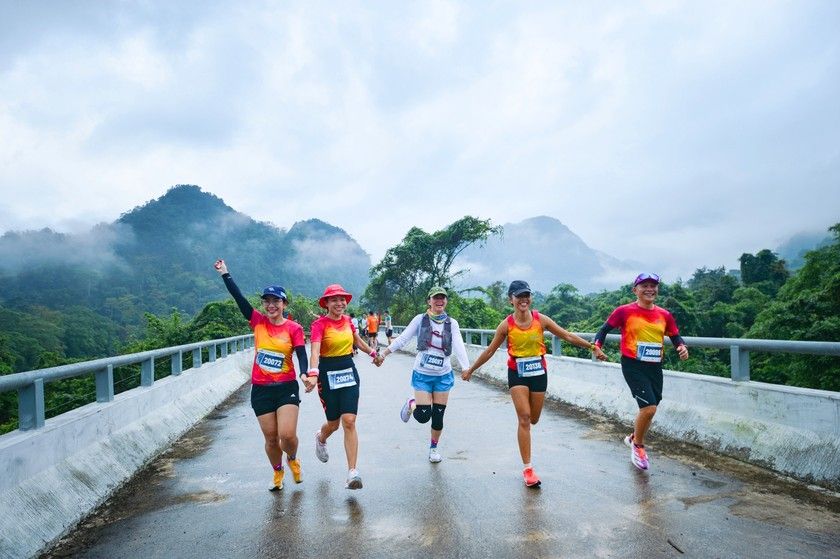 Khi đôi chân chạm ngưỡng