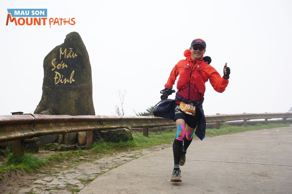 Chạy bộ kết hợp leo núi - trải nghiệm 2 trong 1 tại Mẫu Sơn